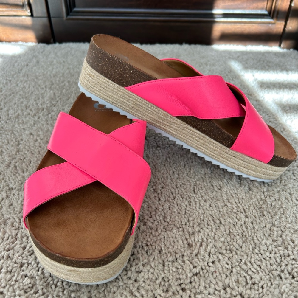 Gianni Bini Crisscross Sandals